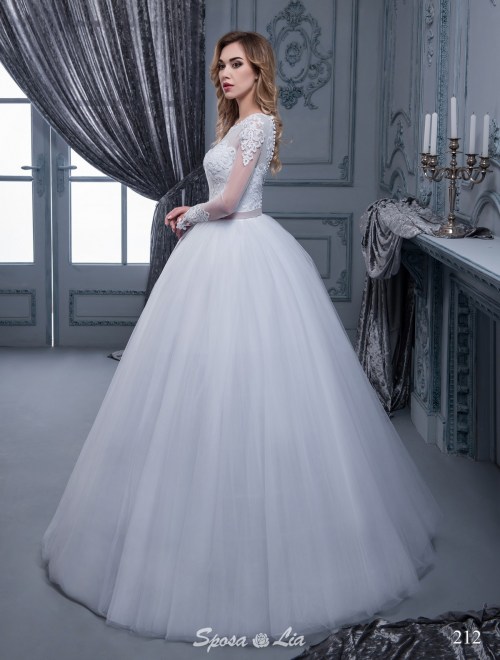 https://www.sposa-lia.com/images/stories/virtuemart/product/212       (3).jpg